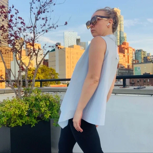 🚢 NWT BECKEN High-Low Sleeveless Blue Blouse - Picture 13 of 16